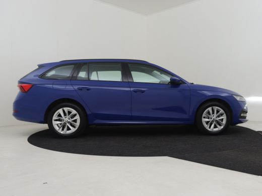 Skoda Octavia Combi 1.4 TSI iV PHEV Business Edition 204pk | Cruise control | Navigatie via app | Parkeersensor... ActivLease financial lease