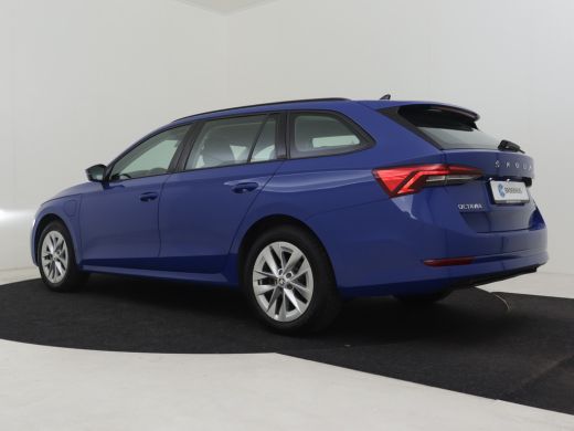 Skoda Octavia Combi 1.4 TSI iV PHEV Business Edition 204pk | Cruise control | Navigatie via app | Parkeersensor... ActivLease financial lease