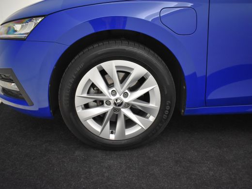 Skoda Octavia Combi 1.4 TSI iV PHEV Business Edition 204pk | Cruise control | Navigatie via app | Parkeersensor... ActivLease financial lease