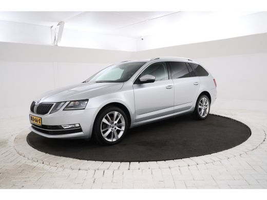Skoda Octavia Combi 1.6 TDI Greentech Style Business Navigatie, Trekhaak, Virtual, Apple Carplay, Stoelverwarming Skoda Octavia Combi 1.6 TDI Greentech Style Business Navigatie, Trekhaak, Virtual, Apple Carplay, Stoelverwarming