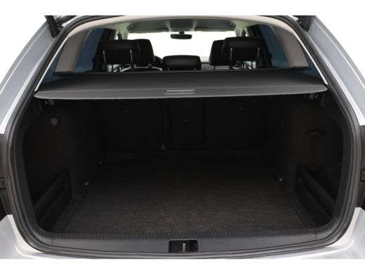 Skoda Octavia Combi 1.6 TDI Greentech Style Business Navigatie, Trekhaak, Virtual, Apple Carplay, Stoelverwarming ActivLease financial lease
