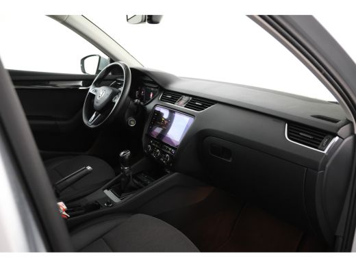 Skoda Octavia Combi 1.6 TDI Greentech Style Business Navigatie, Trekhaak, Virtual, Apple Carplay, Stoelverwarming ActivLease financial lease
