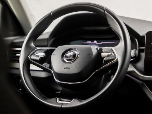 Skoda Scala 1.0 TSI Sport Deluxe (VIRTUAL COCKPIT, APPLE CARPLAY, GROOT NAVI, CLIMATE, STOELVERWARMING, SPORT... ActivLease financial lease