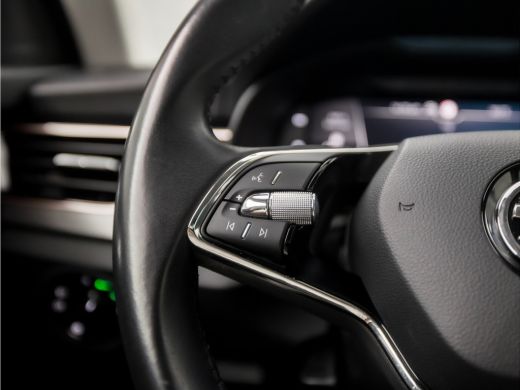 Skoda Scala 1.0 TSI Sport Deluxe (VIRTUAL COCKPIT, APPLE CARPLAY, GROOT NAVI, CLIMATE, STOELVERWARMING, SPORT... ActivLease financial lease
