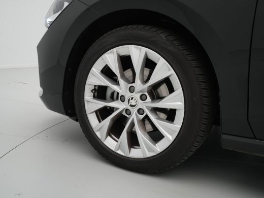 Skoda Superb Combi 1.5 TSI 150pk MHEV First Edition Trekhaak Navigatie Camera Stoelverwarming 88 ActivLease financial lease