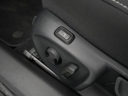 Skoda Superb Combi 1.5 TSI 150pk MHEV First Edition Trekhaak Navigatie Camera Stoelverwarming 88 ActivLease financial lease
