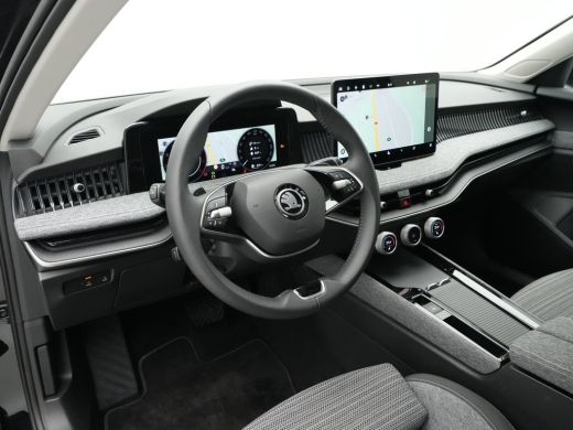 Skoda Superb Combi 1.5 TSI 150pk MHEV First Edition Trekhaak Navigatie Camera Stoelverwarming 88 ActivLease financial lease