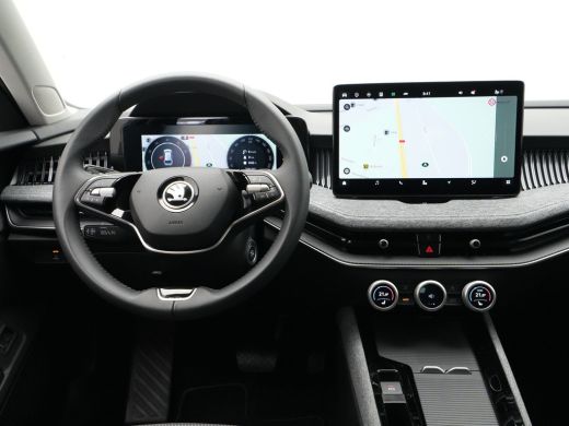 Skoda Superb Combi 1.5 TSI 150pk MHEV First Edition Trekhaak Navigatie Camera Stoelverwarming 88 ActivLease financial lease