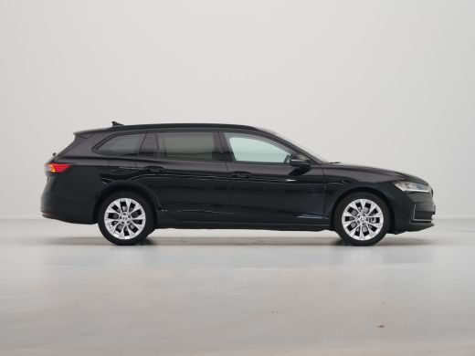 Skoda Superb Combi 1.5 TSI 150pk MHEV First Edition Trekhaak Navigatie Camera Stoelverwarming 88 ActivLease financial lease