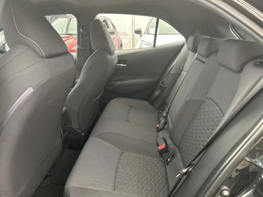 Toyota Corolla 1.8 Hybrid First Edition ActivLease financial lease