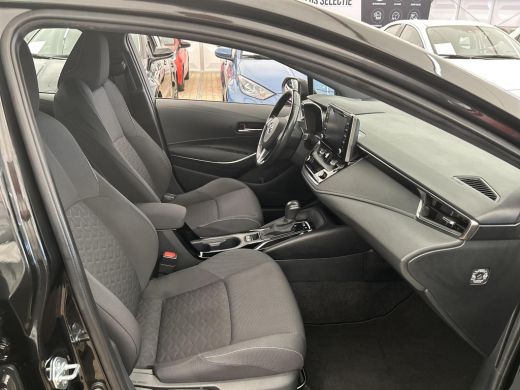 Toyota Corolla 1.8 Hybrid First Edition ActivLease financial lease