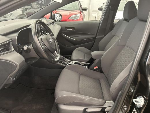 Toyota Corolla 1.8 Hybrid First Edition ActivLease financial lease