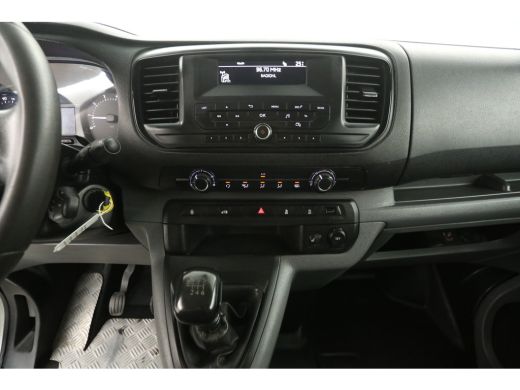 Toyota ProAce 1.5 D-4D L2H1 Airco Cruise Trekhaak 3 Persoons Stoelverwarming ActivLease financial lease