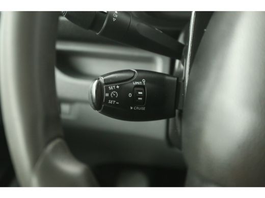 Toyota ProAce 1.5 D-4D L2H1 Airco Cruise Trekhaak 3 Persoons Stoelverwarming ActivLease financial lease