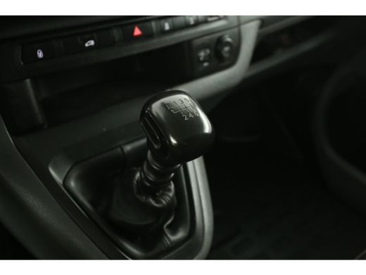 Toyota ProAce 1.5 D-4D L2H1 Airco Cruise Trekhaak 3 Persoons Stoelverwarming ActivLease financial lease