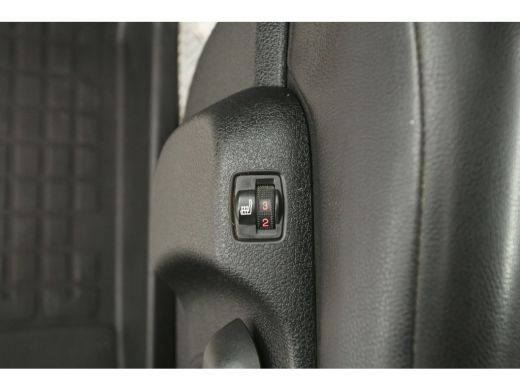 Toyota ProAce 1.5 D-4D L2H1 Airco Cruise Trekhaak 3 Persoons Stoelverwarming ActivLease financial lease