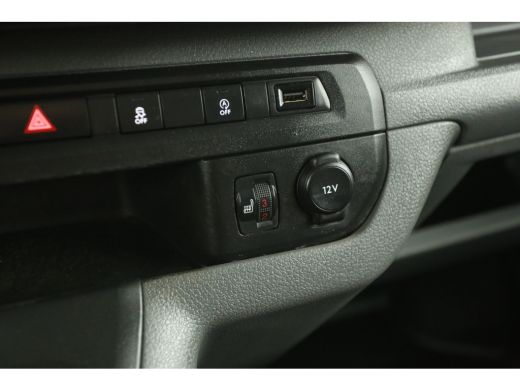 Toyota ProAce 1.5 D-4D L2H1 Airco Cruise Trekhaak 3 Persoons Stoelverwarming ActivLease financial lease