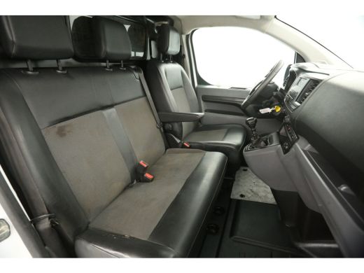 Toyota ProAce 1.5 D-4D L2H1 Airco Cruise Trekhaak 3 Persoons Stoelverwarming ActivLease financial lease