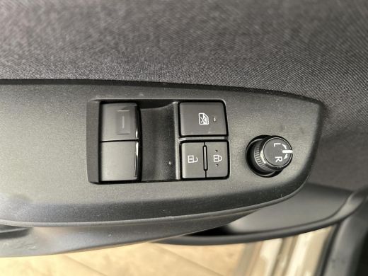 Toyota Yaris 1.5 Hybrid Active ActivLease financial lease