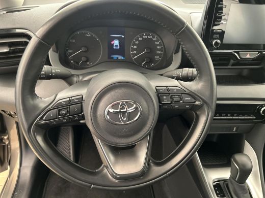 Toyota Yaris 1.5 Hybrid Active ActivLease financial lease