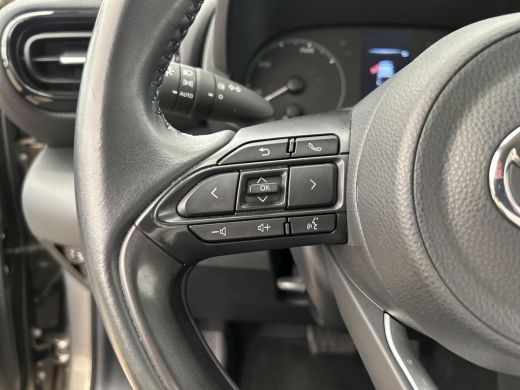 Toyota Yaris 1.5 Hybrid Active ActivLease financial lease