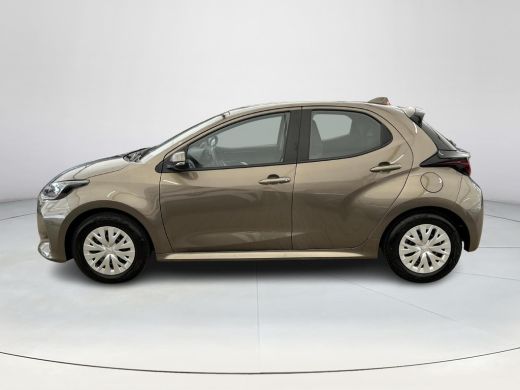 Toyota Yaris 1.5 Hybrid Active ActivLease financial lease
