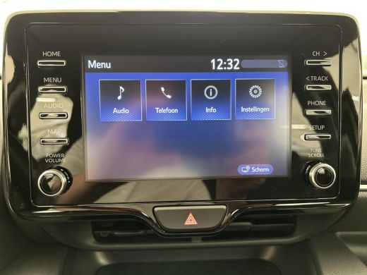 Toyota Yaris 1.5 Hybrid Active ActivLease financial lease
