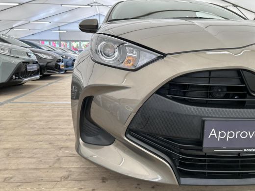 Toyota Yaris 1.5 Hybrid Active ActivLease financial lease