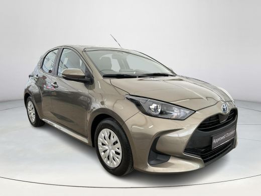 Toyota Yaris 1.5 Hybrid Active ActivLease financial lease