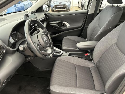 Toyota Yaris 1.5 Hybrid Active ActivLease financial lease