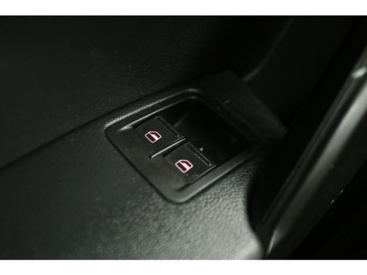 Volkswagen Caddy 1.6 TDI L1H1 DSG Automaat Airco 2xSchuifdeur Cruise PDC 15"LMV Elektrpakket Trekhaak ActivLease financial lease