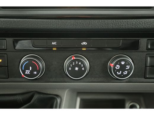 Volkswagen Crafter 35 2.0 TDI 177PK Koelwagen Bakwagen Zijdeur Airco Koelauto 3 Persoons Laadbak Achterdeuren Elektr... ActivLease financial lease