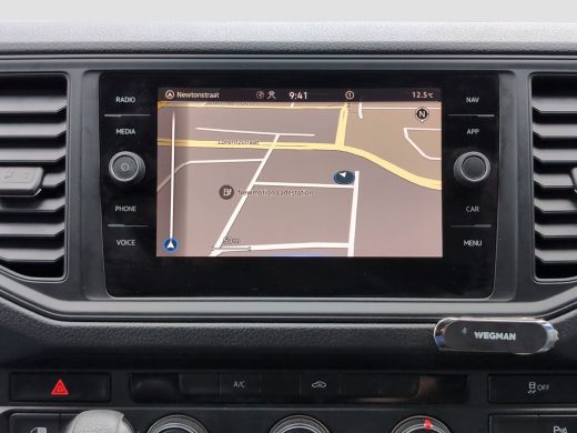 Volkswagen Crafter Volkswagen 35 2.0 TDI 140PK L3H3 (L2H2) Automaat Chauffeursstoel | Navigatie | Camera ActivLease financial lease