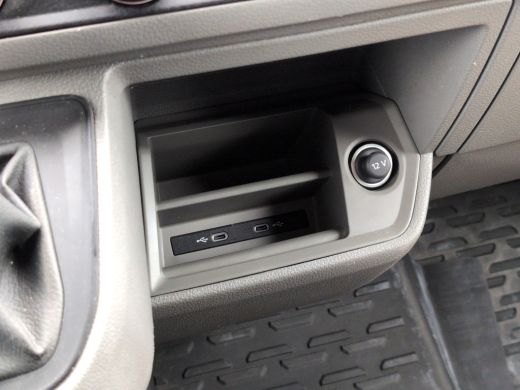 Volkswagen Crafter Volkswagen 35 2.0 TDI 140PK L3H3 (L2H2) Automaat Chauffeursstoel | Navigatie | Camera ActivLease financial lease
