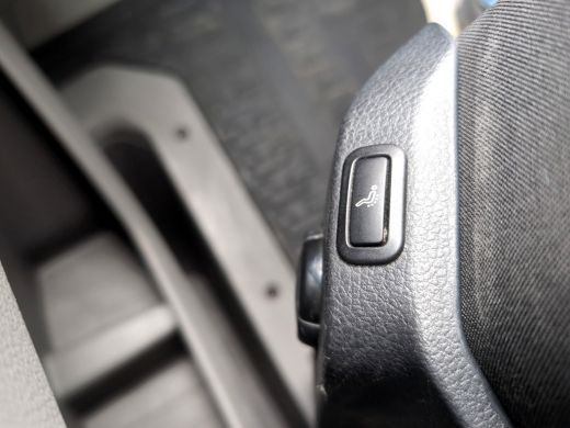 Volkswagen Crafter Volkswagen 35 2.0 TDI 140PK L3H3 (L2H2) Automaat Chauffeursstoel | Navigatie | Camera ActivLease financial lease