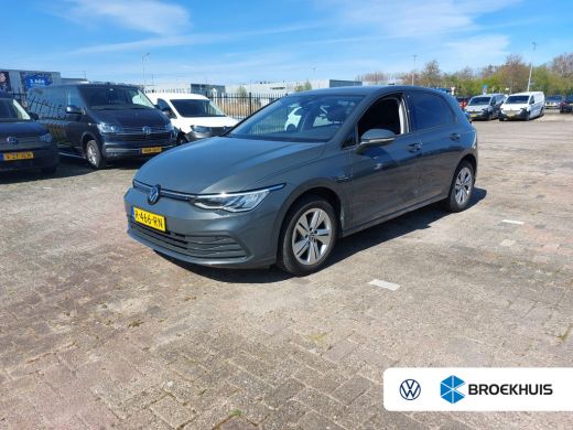 Volkswagen Golf Volkswagen 1.0 eTSI 110 pk Life 7-DSG | Apple Carplay/Android Auto|telefoonintegratie premium | C... Volkswagen Golf Volkswagen 1.0 eTSI 110 pk Life 7-DSG | Apple Carplay/Android Auto|telefoonintegratie premium | C...