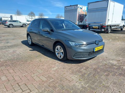 Volkswagen Golf Volkswagen 1.0 eTSI 110 pk Life 7-DSG | Apple Carplay/Android Auto|telefoonintegratie premium | C... ActivLease financial lease