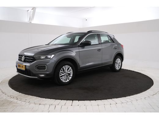 Volkswagen T-Roc 1.6 TDI Style Business Cruise Control, Panoramadak, Trekhaak, Airco, Parkeersensoren Volkswagen T-Roc 1.6 TDI Style Business Cruise Control, Panoramadak, Trekhaak, Airco, Parkeersensoren