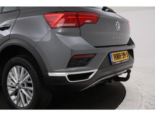 Volkswagen T-Roc 1.6 TDI Style Business Cruise Control, Panoramadak, Trekhaak, Airco, Parkeersensoren ActivLease financial lease