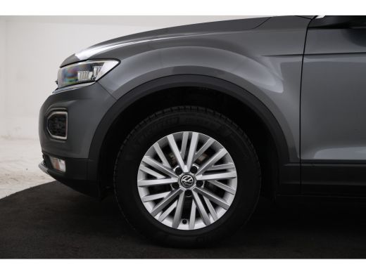 Volkswagen T-Roc 1.6 TDI Style Business Cruise Control, Panoramadak, Trekhaak, Airco, Parkeersensoren ActivLease financial lease