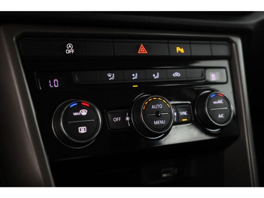 Volkswagen T-Roc 1.6 TDI Style Business Cruise Control, Panoramadak, Trekhaak, Airco, Parkeersensoren ActivLease financial lease
