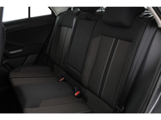 Volkswagen T-Roc 1.6 TDI Style Business Cruise Control, Panoramadak, Trekhaak, Airco, Parkeersensoren ActivLease financial lease