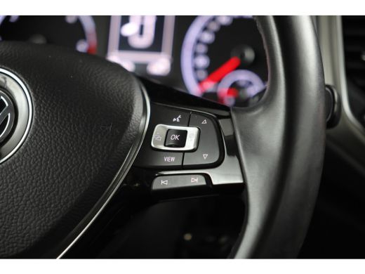 Volkswagen T-Roc 1.6 TDI Style Business Cruise Control, Panoramadak, Trekhaak, Airco, Parkeersensoren ActivLease financial lease