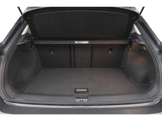 Volkswagen T-Roc 1.6 TDI Style Business Cruise Control, Panoramadak, Trekhaak, Airco, Parkeersensoren ActivLease financial lease
