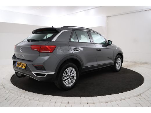 Volkswagen T-Roc 1.6 TDI Style Business Cruise Control, Panoramadak, Trekhaak, Airco, Parkeersensoren ActivLease financial lease