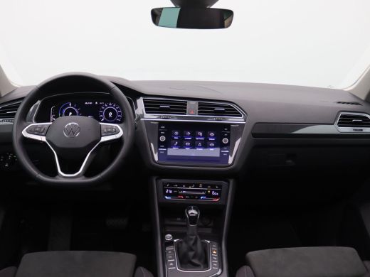 Volkswagen Tiguan 1.4 TSI eHybrid Elegance 245PK DSG led matrix, trekhaak, adaptive cruise, side assist, schuif-kan... ActivLease financial lease