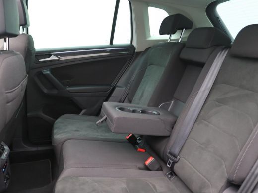Volkswagen Tiguan 1.4 TSI eHybrid Elegance 245PK DSG led matrix, trekhaak, adaptive cruise, side assist, schuif-kan... ActivLease financial lease