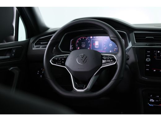 Volkswagen Tiguan Allspace 2.0 TSI 190PK DSG-7 4Motion 7P R-Line | Trekhaak wegkl | Adaptive Cruise | Stoelverwarming | Clim... ActivLease financial lease