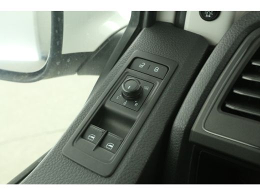 Volkswagen Transporter 2.0 TDI L2H1 150PK Dubbele Cabine 5 Pers DSG Automaat 2xSchuifdeur Airco Cruise Carplay Navi PDC ... ActivLease financial lease