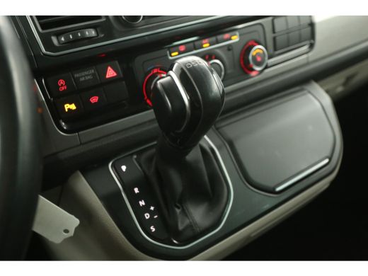 Volkswagen Transporter 2.0 TDI L2H1 | 204PK | Dubbele Cabine | 5 Persoons | DSG Automaat Airco Camera Carplay 2xSchuifde... ActivLease financial lease